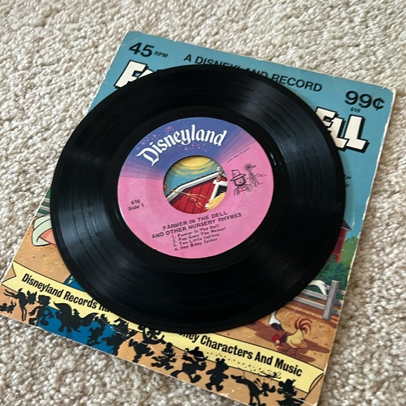 Walt Disney: The Jungle Boom, Peter and the Wolf, Farmer in the Dell Records - Picture 10 of 10